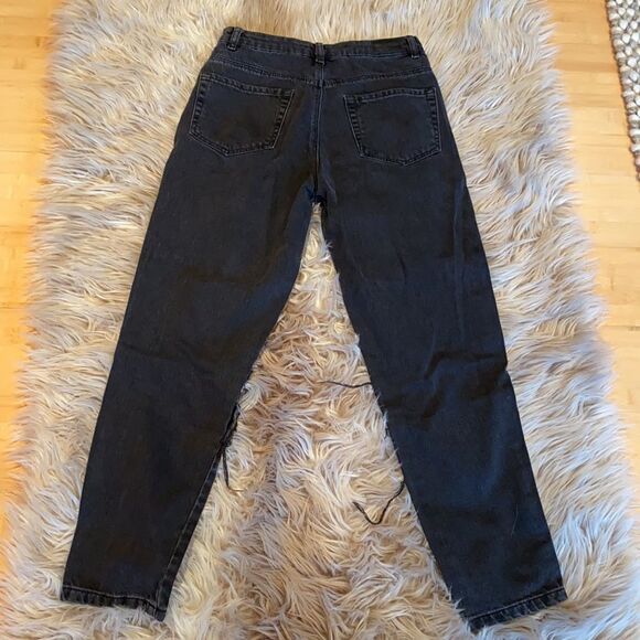 Subdued ripped jeans  - Picture 4 of 5